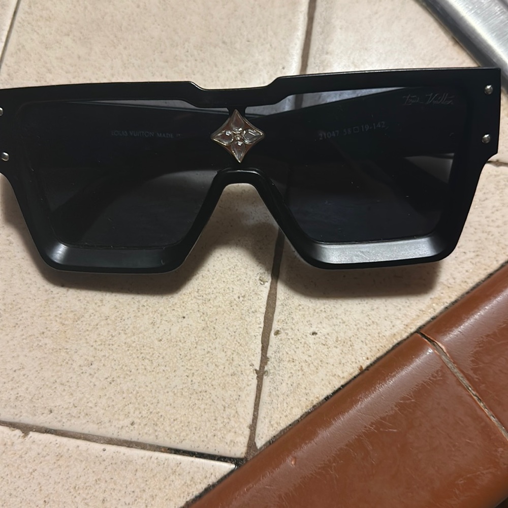 Louis Vuitton cyclone sunglasses